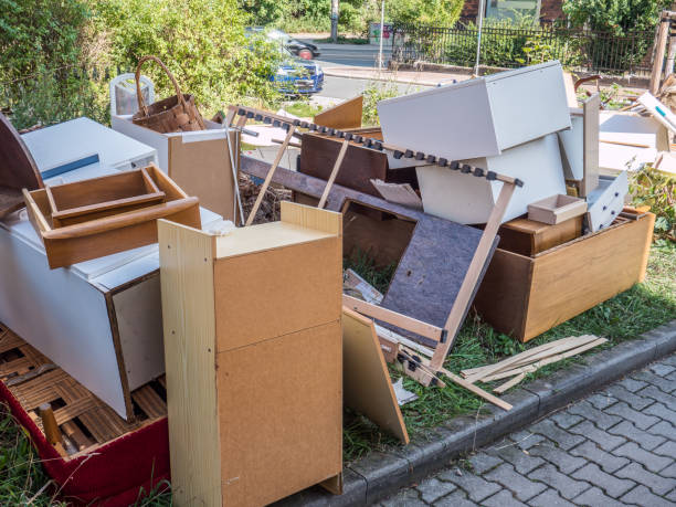Best Professional Junk Removal  in Leesburg, OH
